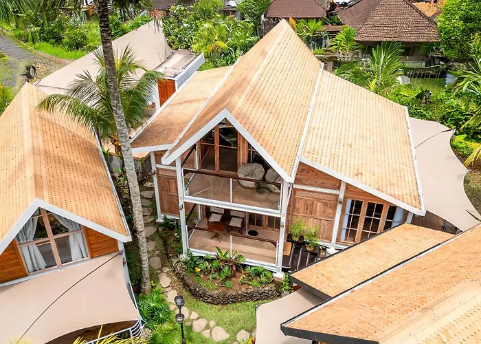Desa La Casa Modular Villa